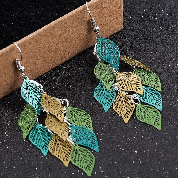 Green Leaf Earrings - Picture 5 of 8